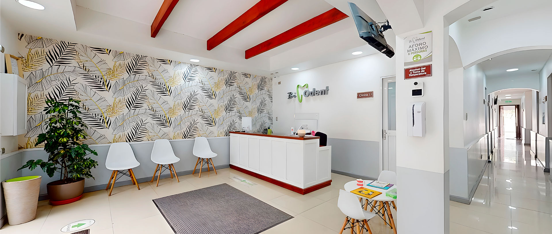 Recepción de la Clínica Dental Bi Odent en Chillán