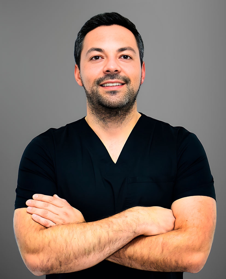 Dr. Javier Rybertt